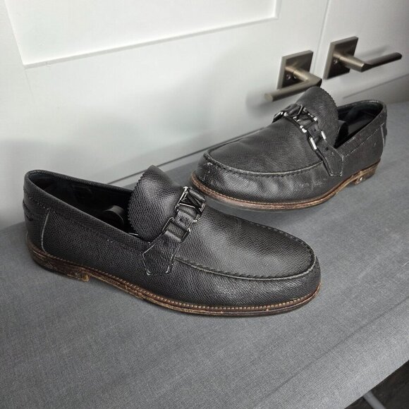 Men\'s Louis Vuitton Gray Grained Leather Logo Loafers - Size 9 M - Includes COA main image 6